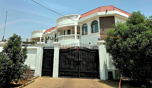 Villa Jumelée avec Vue Mer - 4 Chambres, 2 Salons à Haramous