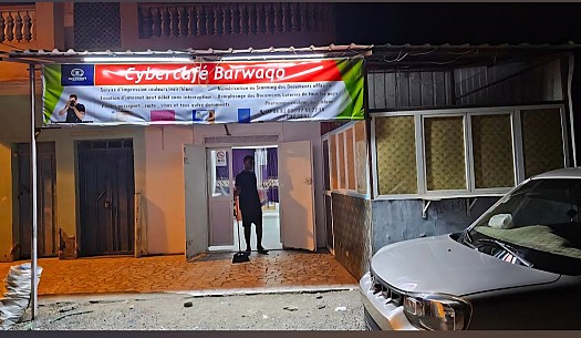 Mise en vente – Équipements électroniques d’un Internet Café