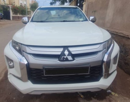 MITSUBISHI L200 2020