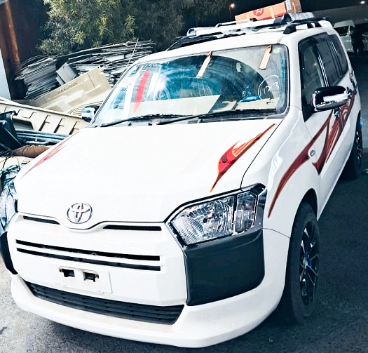 Toyota Probox 2017, climatisée, économique, faible kilométrage, avec écran Android.