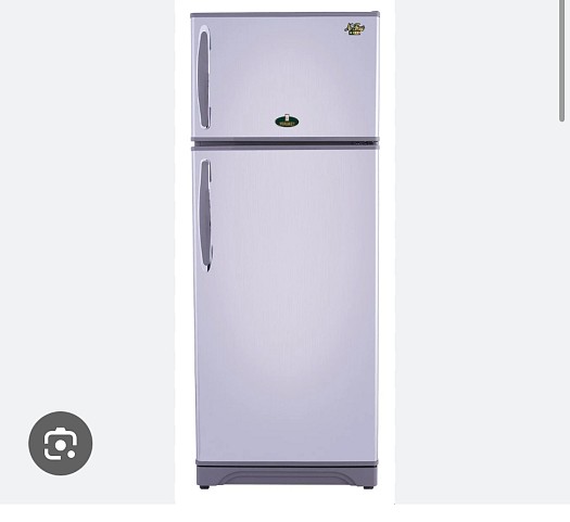 Réfrigérateur KIRIAZI 5 mois, bon état, prix négociable