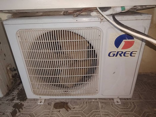 Vente de deux climatiseurs de marque Kiel et Biko