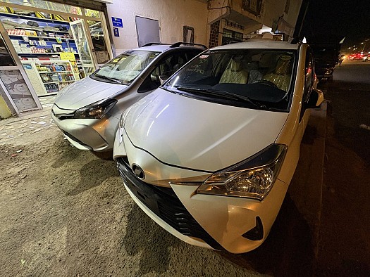 Deux Toyota Vitz 2017 en excellent état, écran Androïd 9 + caméra de recule