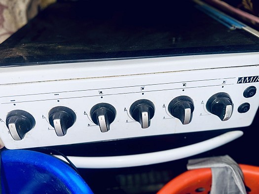 Gazinière neuve, utilisée 3 mois, prix raisonnable