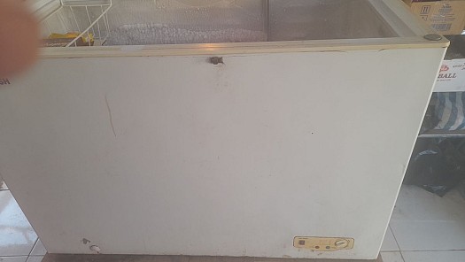 Glacière pour crème glacée et eau fraîche en excellent état