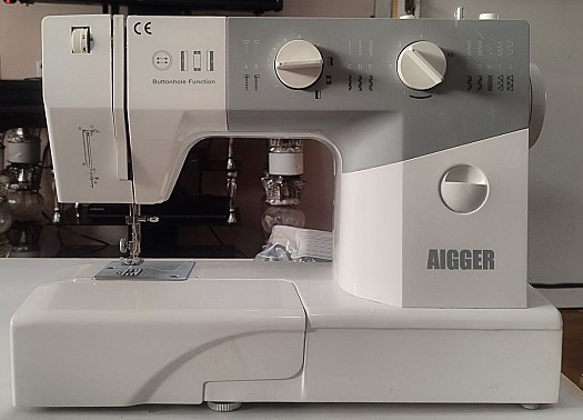 Machine à coudre Aigger en bon état