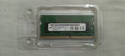 Barrette RAM DDR4 4Go 3200MHz MTA - Neuve, Compatible Intel/AMD