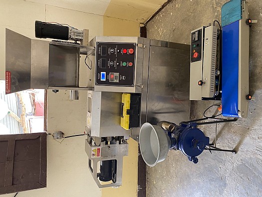 Matériel professionnel pour fabrication de chips croustillants avec accessoires inclus