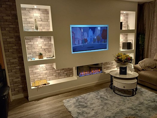 Mur multimédia décoratif pour un espace moderne et fonctionnel