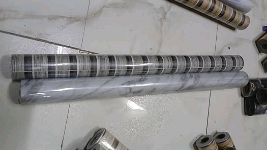 Papier peint adhésif