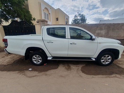 Mitsubishi L200 2020, comme neuf, prix négociable
