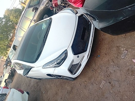 Hyundai Avante 2014, automatique, blanc, climatisation parfaite