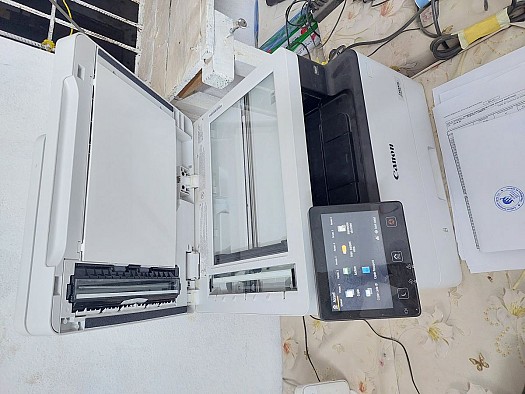 Imprimante Canon i-SENSYS MF463dw noir et blanc