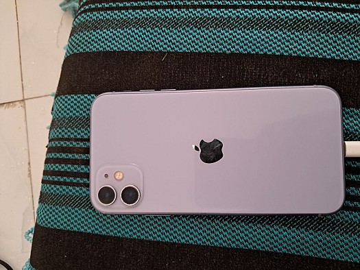 iPhone 11 128 Go, en excellent état, Face ID fonctionne