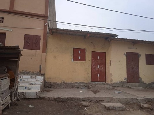 Local commercial à louer à Q6