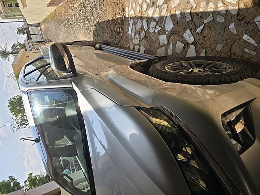 Mitsubishi L200 2023, en excellent état