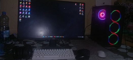 PC Gamer MSI 180Hz, Ryzen 5 5600x, RX 6650XT, 16GB RAM, SSD 1To