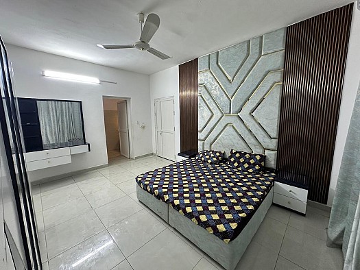 Ensemble complet de mobilier neuf pour appartement à vendre