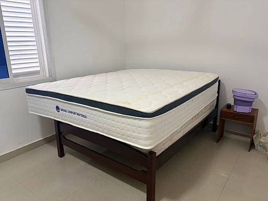 Matelas Wassel Comfort à ressorts 180x200 cm, très bon état