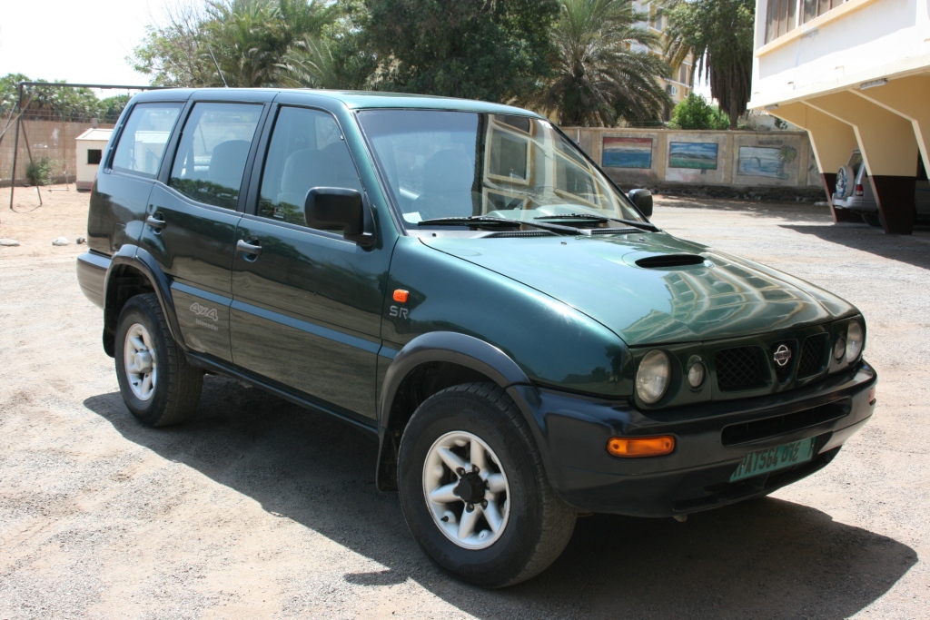 Drom nissan terrano