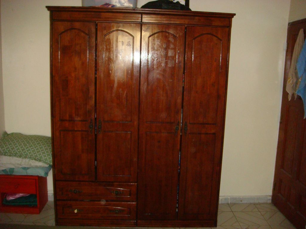 Armoire En Bois A Vendre : vendre grande armoire en bois en bonne ?tat. Armoire En Bois A Vendre : vendre grande armoire en bois en bonne ?tat.