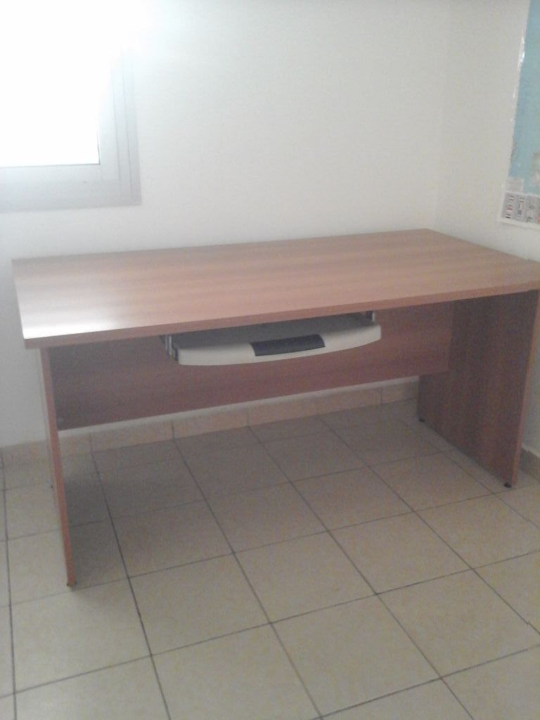Grand bureau