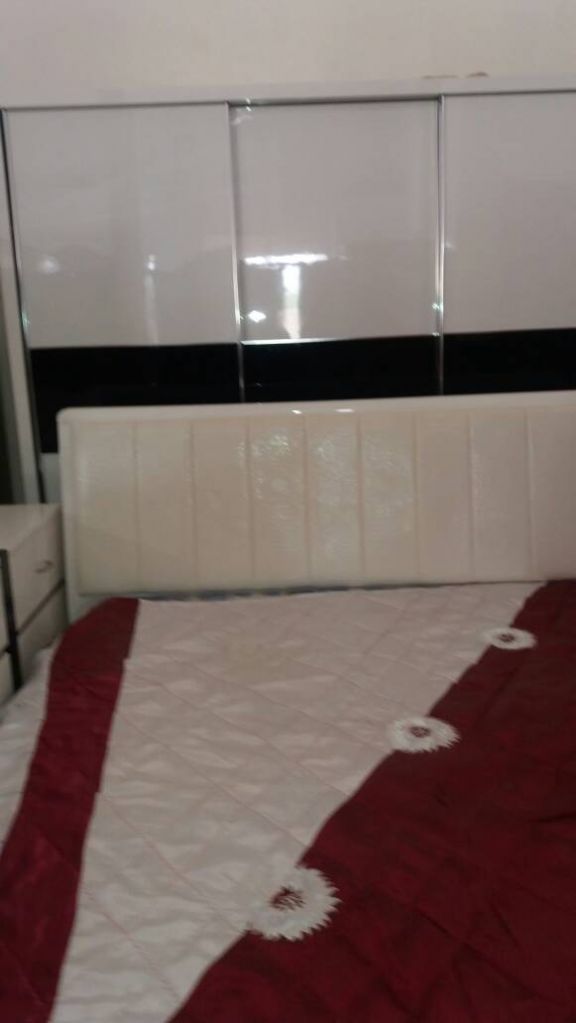 Chambre a coucher complete brand new