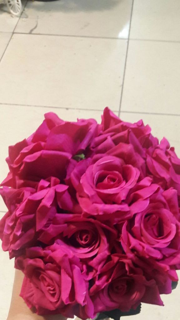 Mariage, festivités fleurs artificielles