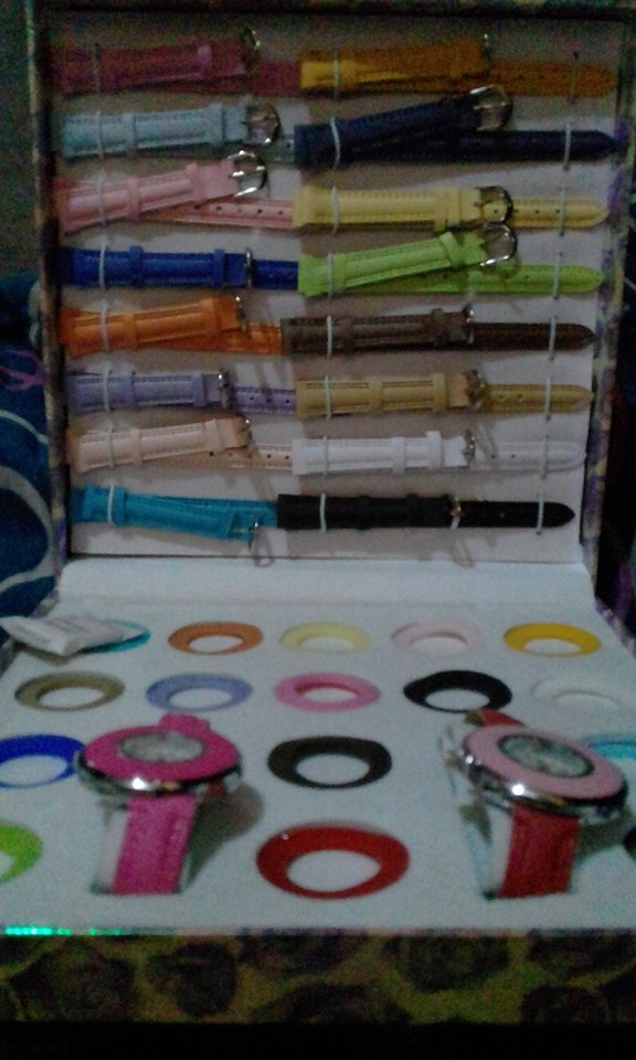 Une baquet de montre pour femme de toute les couleurs