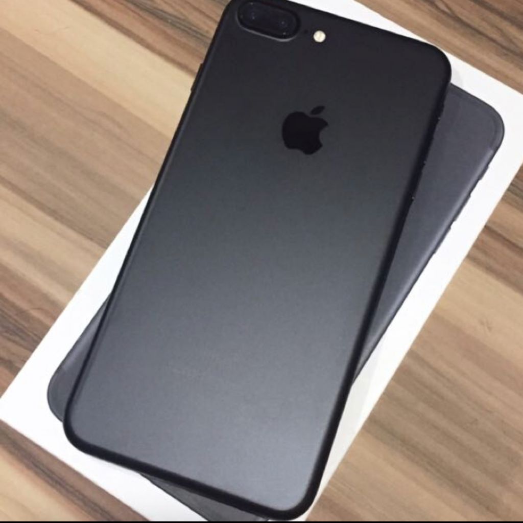 iPhone 7 plus mat black 128 GB à Djibouti
