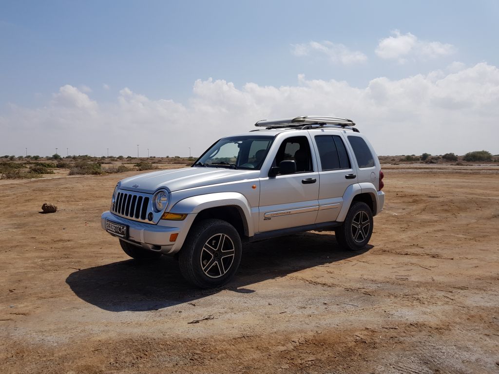 jeep cherokee kj 2.8 crd 163 cv diesel limited à Djibouti jeep cherokee kj 2.8 crd 163 cv diesel limited à Djibouti