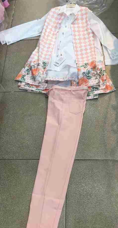 Ensemble 3 pièces veste+ chemisier + pantalon