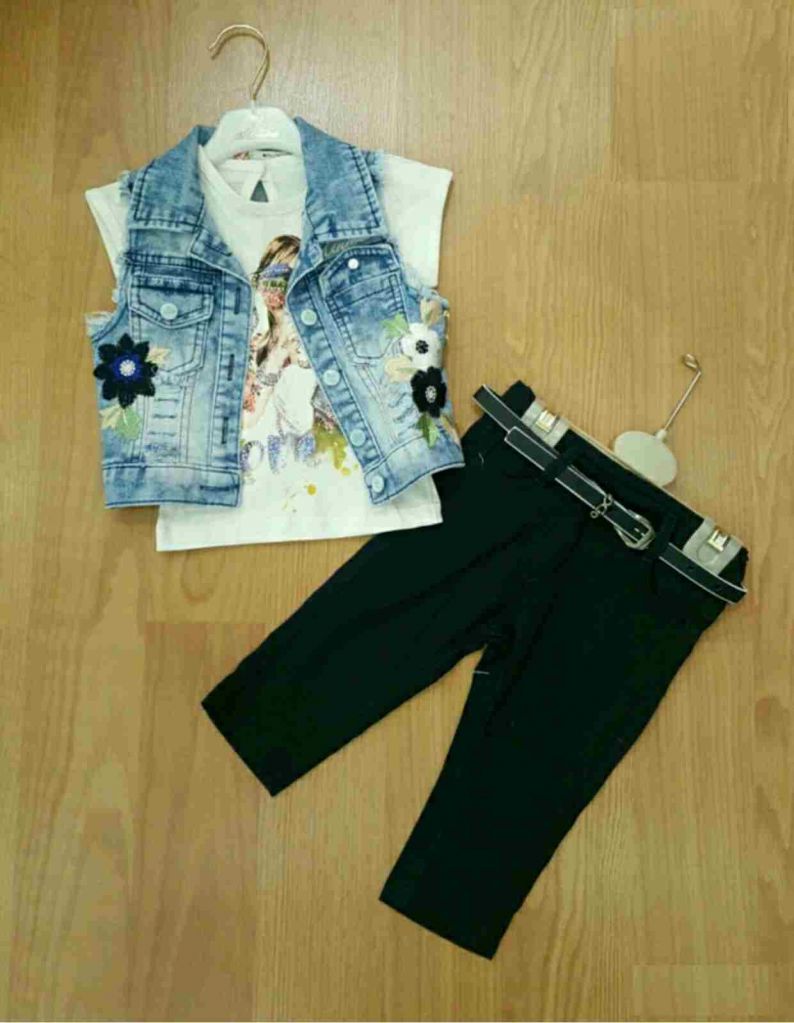 Ensemble veste en jean + T shirt + Pantacourt
