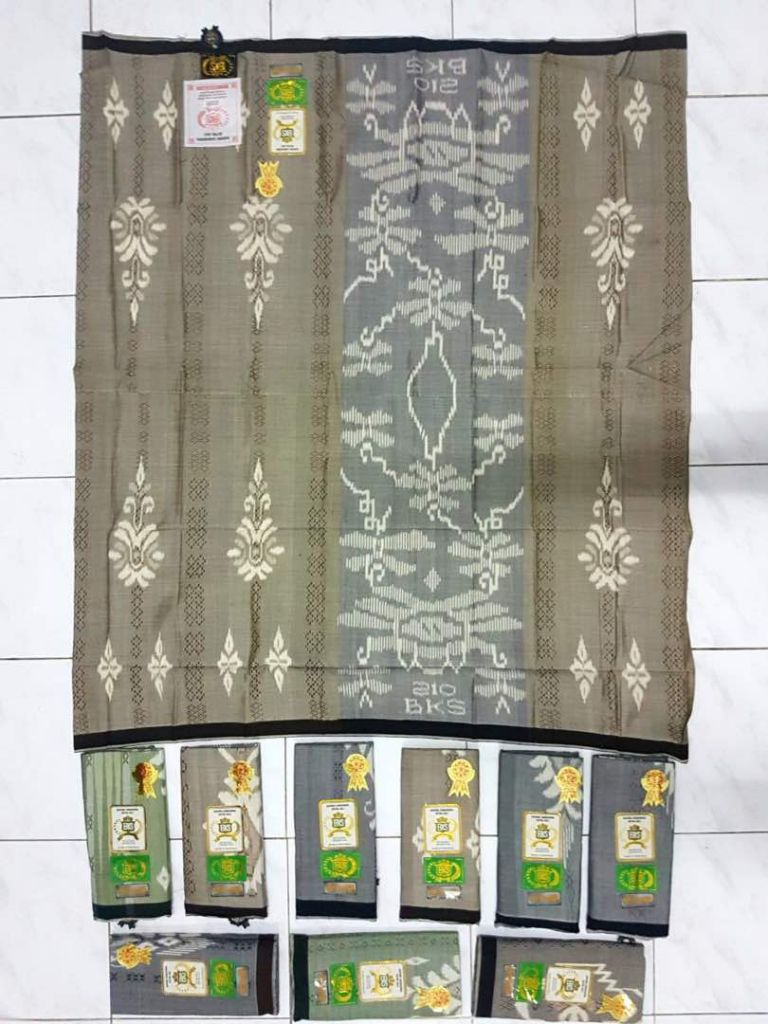 Lot de 10 piece de foutas 210