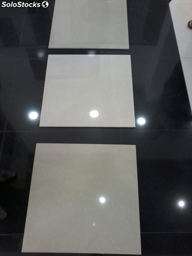 Marbre haute qualité 104 pieces de 60x60cm grand taille