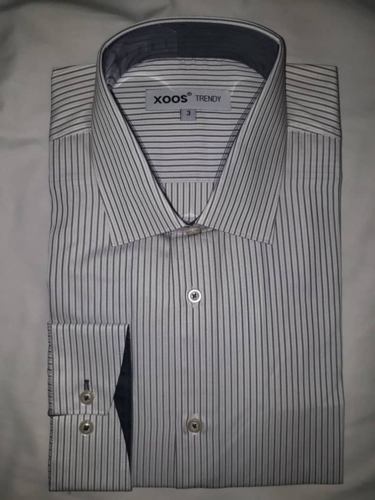 Lot des chemises pour homme