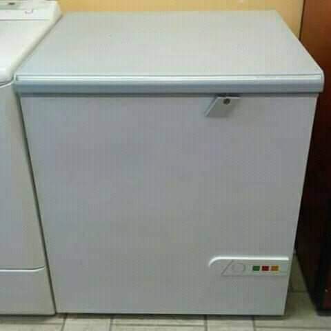 Congélateur à vendre peu servi
