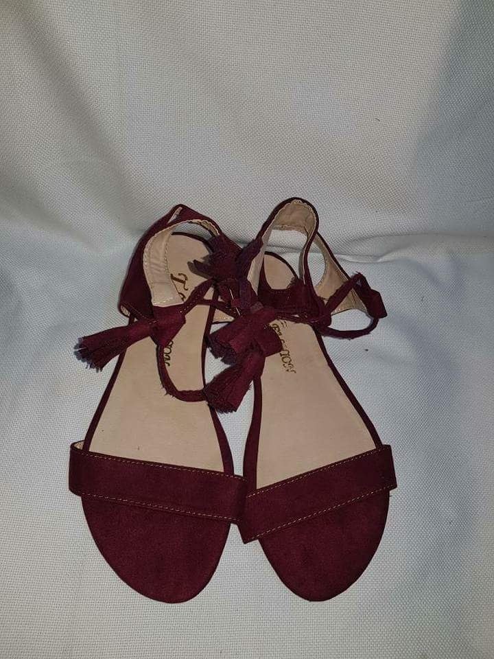 Chaussures neuves