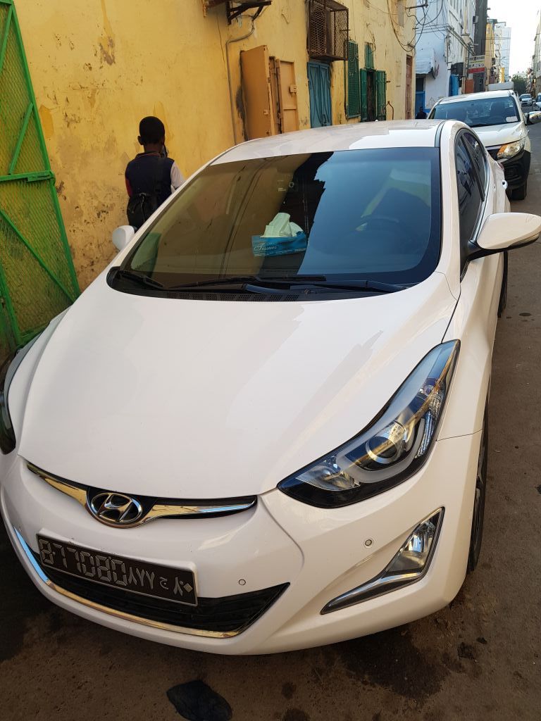 Hyundai avante 2015