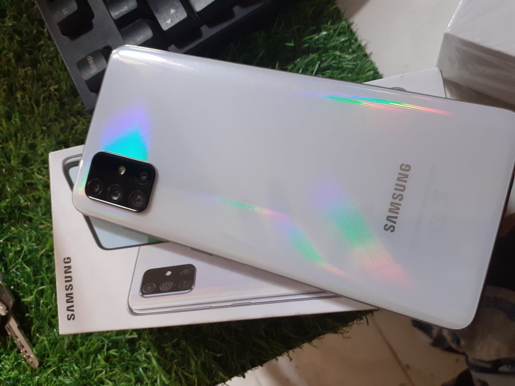 Téléphone Sumsung Galaxy A.71 à Djibouti